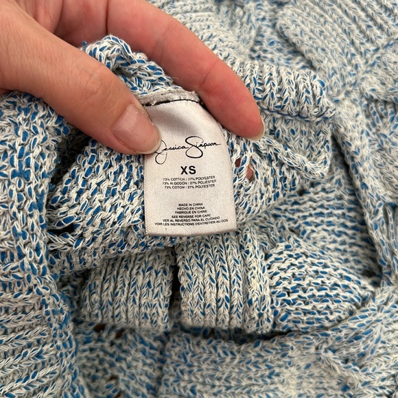 Jessica Simpson sweater Blue, white with back openings, XS - Picture 7 of 7